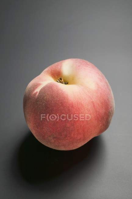 Fresh ripe peach — Stock Photo