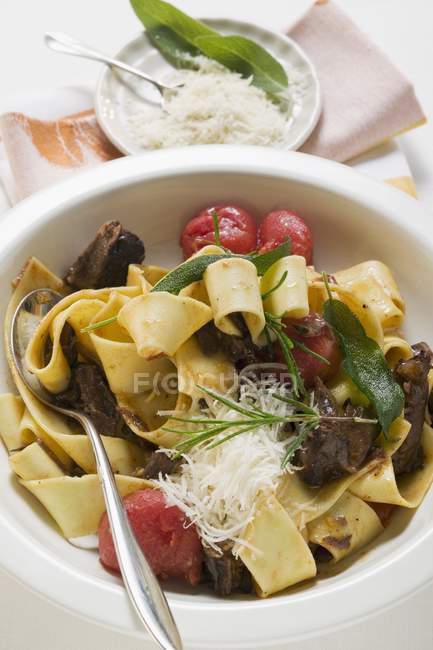 Pappardelle pasta with oxtail and cheese — Stock Photo