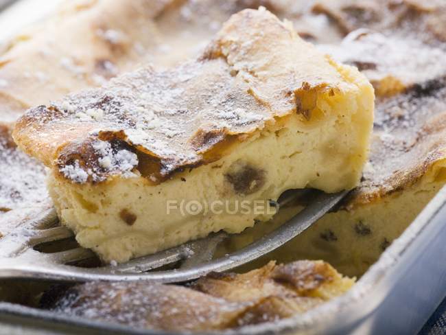 Curd cheese strudel — Stock Photo