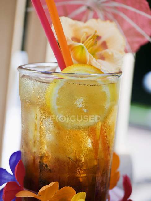 Tequila Lever de soleil avec glaçons — Photo de stock