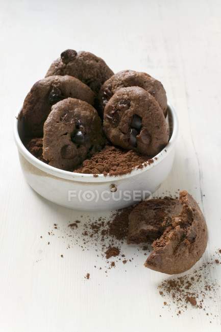 Chocolate biscuits in white bowl — Stock Photo