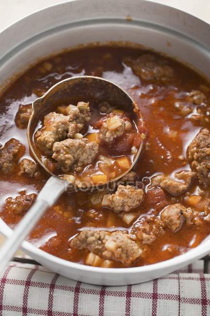 Mince ragout in pan — Stock Photo