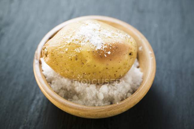 Salted baked potato — Stock Photo
