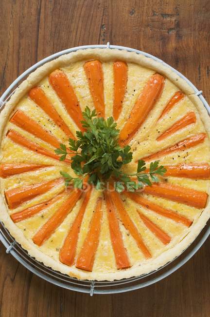 Carrot tart with parsley — Stock Photo