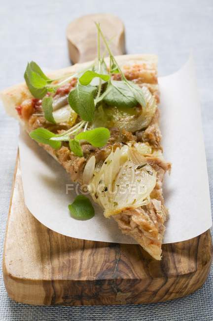 Slice of tuna and pizza — Stock Photo