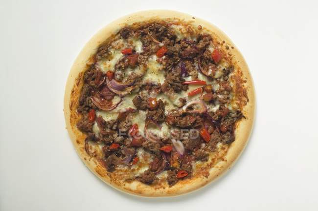 Onion pizza with cheese — Stock Photo