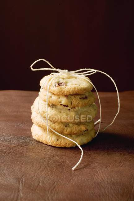 Купа зв'язаного журавлинного печива — стокове фото