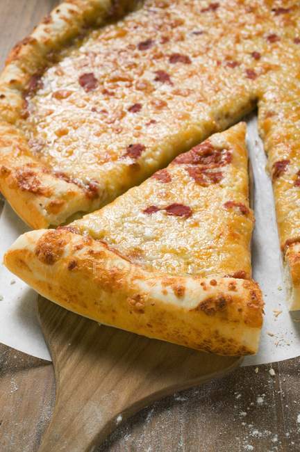 American-style pizza Margherita — Stock Photo