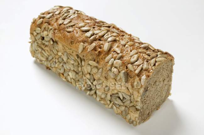 Wholemeal bread with sunflower seeds — Stock Photo