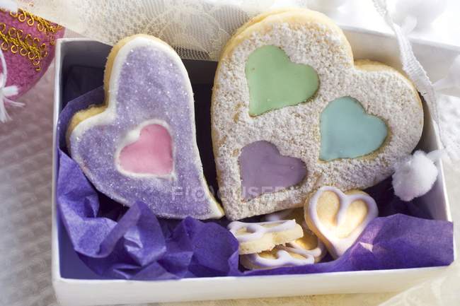 Heart-shaped Christmas biscuits — Stock Photo
