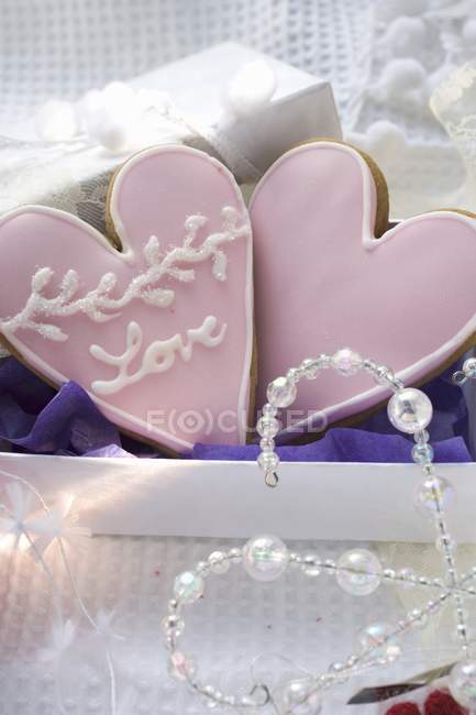 Heart-shaped Christmas biscuits — Stock Photo