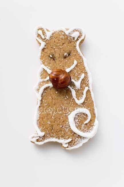Gingerbread mouse with hazelnut — Stock Photo