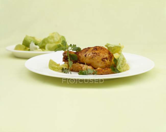Fried chicken with green salad — Stock Photo