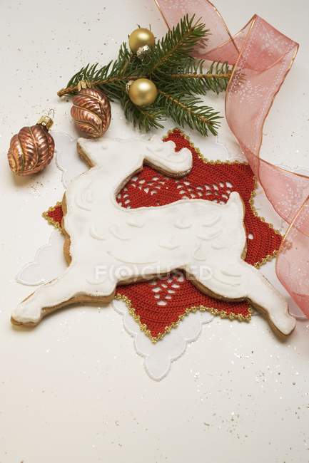 Gingerbread reindeer for Christmas — Stock Photo