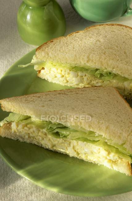 Sandwich de ensalada de huevo - foto de stock