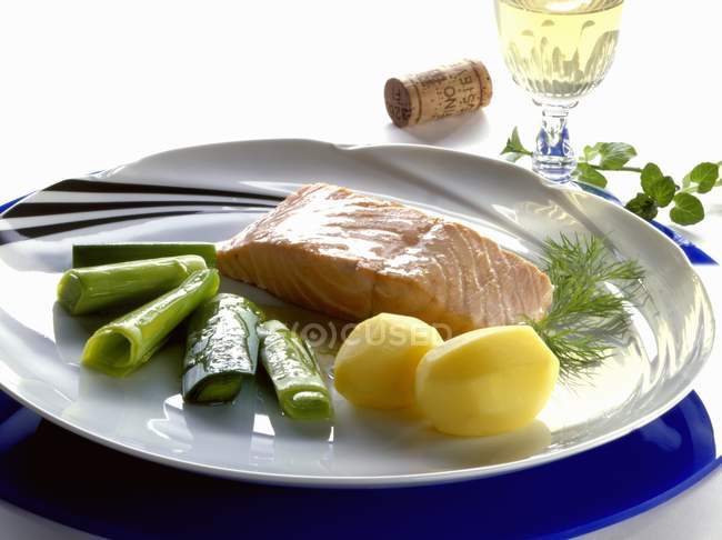Poached salmon with boiled potatoes — Stock Photo
