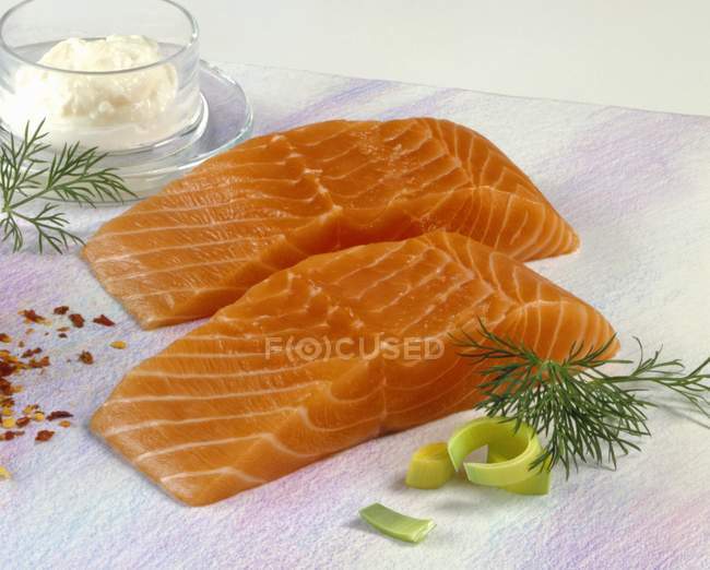 Pedaços de filé de salmão fresco — Fotografia de Stock