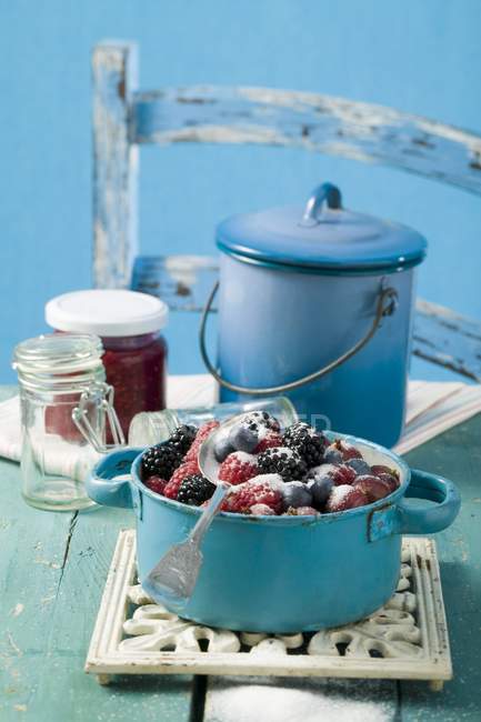 Mixed berries with sugar — Stock Photo