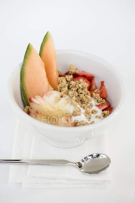 Bowl of muesli with yoghurt — Stock Photo