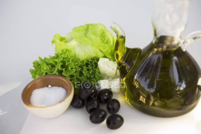 Verdure fresche con olio — Foto stock