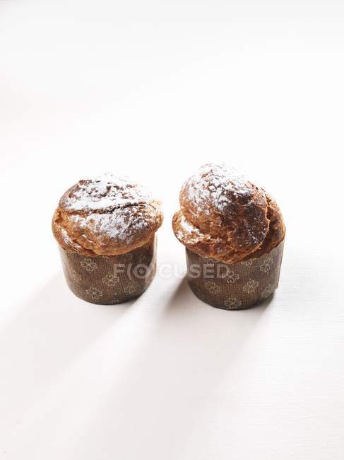 Muffins Brioche em casos de papel — Fotografia de Stock