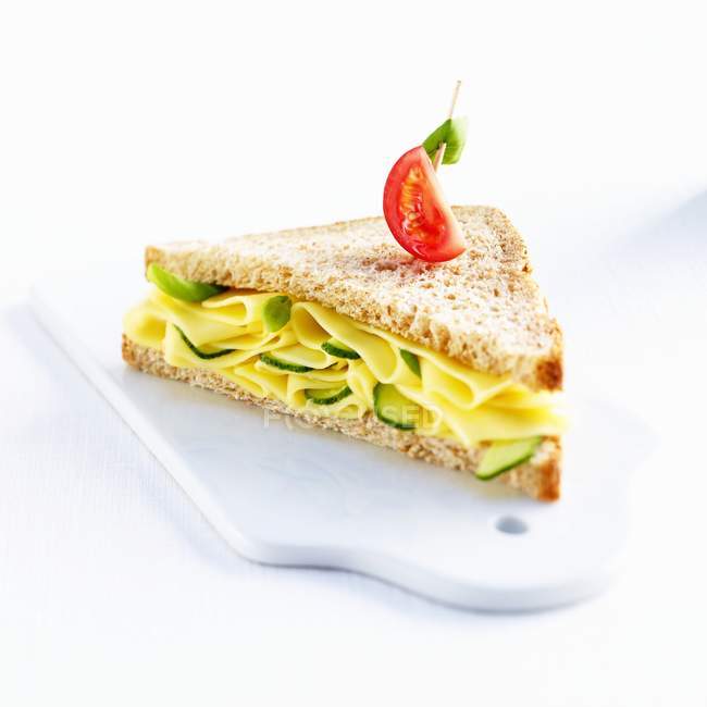 Cheese and gherkin sandwich — Stock Photo