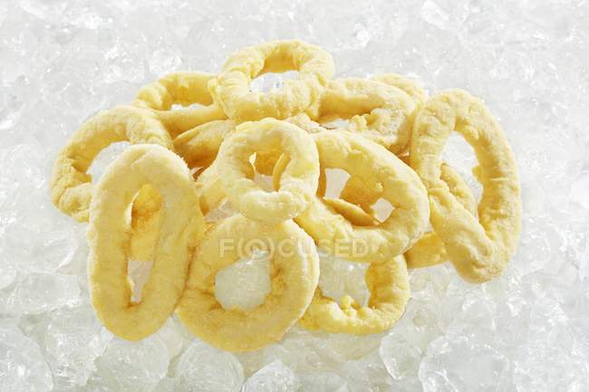 Замороженные кольца кальмара — стоковое фото