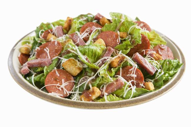 Salat mit Romain auf Teller — Stockfoto