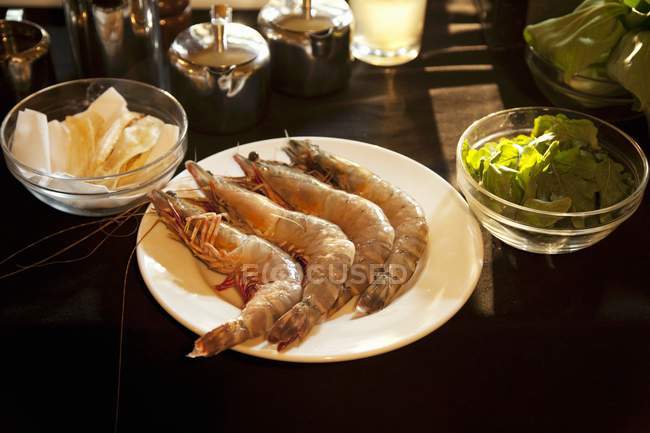 Fresh king prawns — Stock Photo