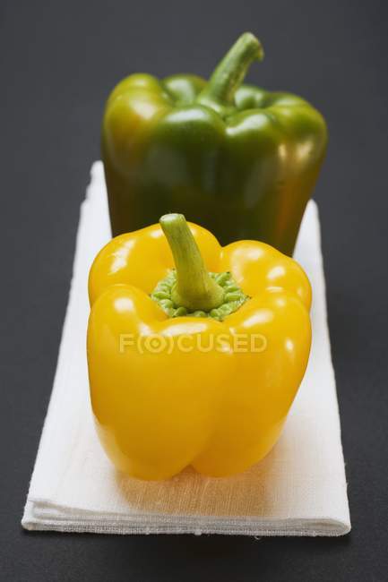 Ripe bell peppers — Stock Photo