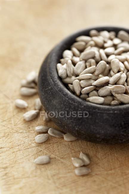 Ciotola di semi di girasole — Foto stock