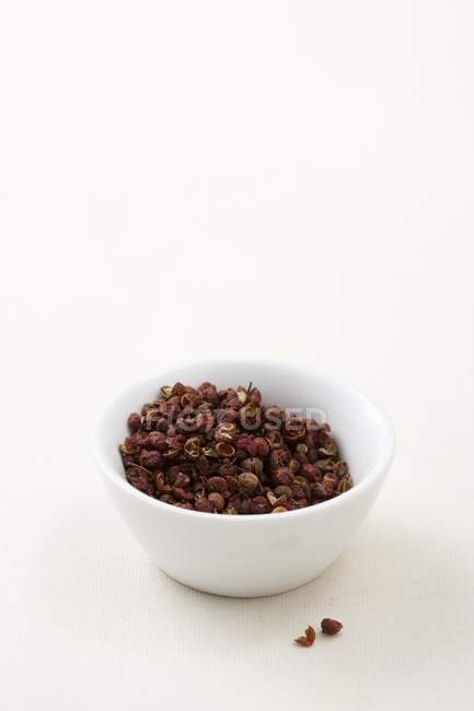 Bowl of Sichuan peppercorns — Stock Photo
