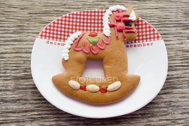Gingerbread horse on plate — Stock Photo