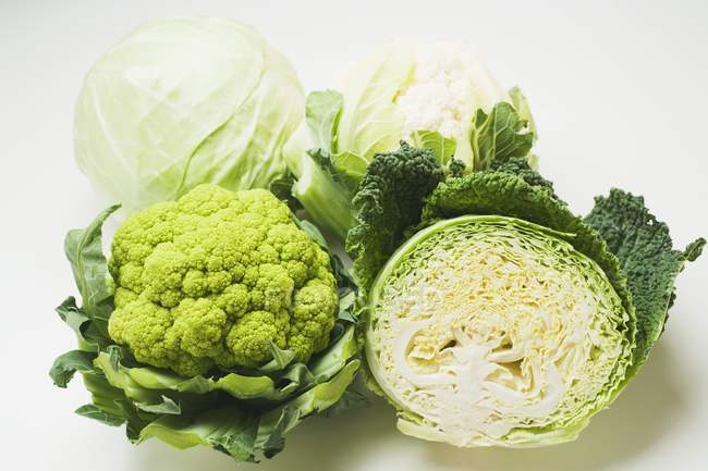 Cabbage and green cauliflower — Stock Photo