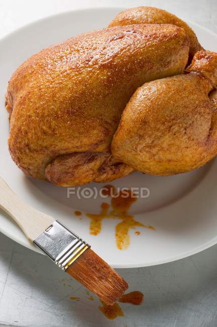Mariniertes gebratenes Huhn — Stockfoto