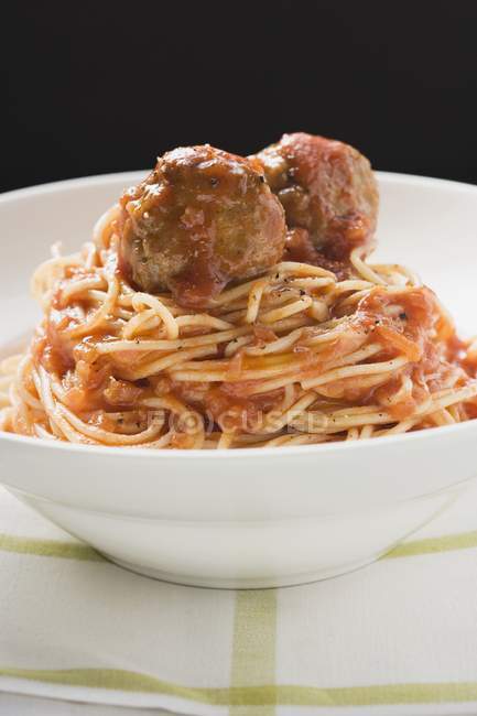 Spaghetti pasta with meatballs — Stock Photo