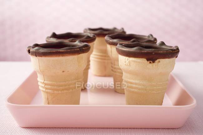 Chocolate-dipped ice cream — Stock Photo