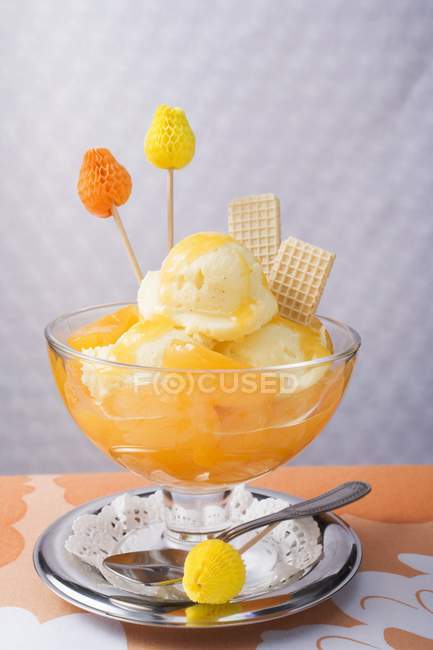 Crème glacée sundae — Photo de stock