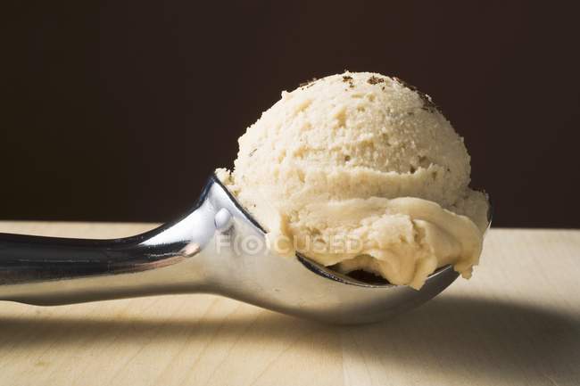 Scoop de crème glacée — Photo de stock