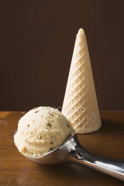 Colher de sorvete — Fotografia de Stock