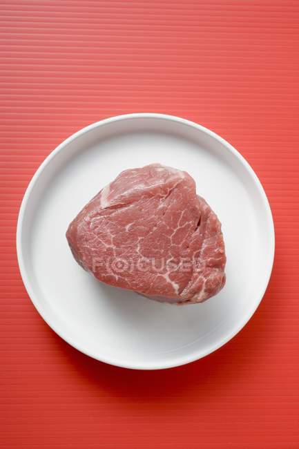 Filé de carne na placa — Fotografia de Stock