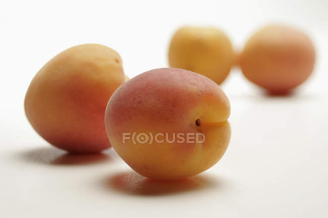 Albicocche fresche mature — Foto stock