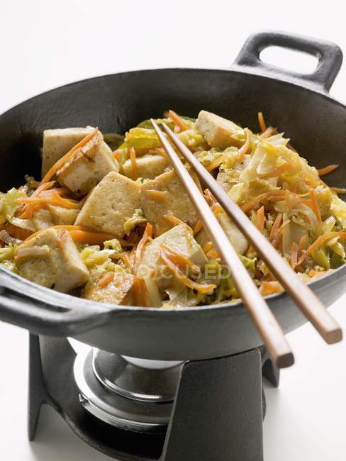 Tofu aux légumes au wok — Photo de stock