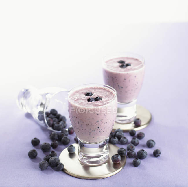 Blueberry shakes in glasses — Stock Photo