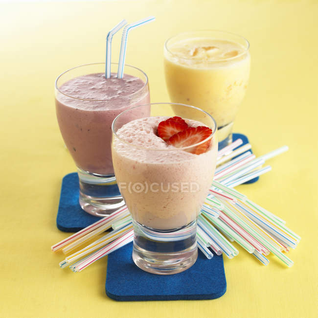 Milkshakes aux fruits frais — Photo de stock