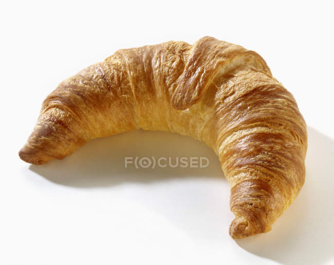 Croissant recién horneado - foto de stock