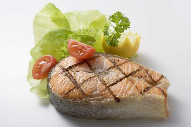 Escalope de saumon grillé — Photo de stock