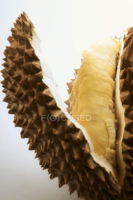 Fruta duriana abierta - foto de stock