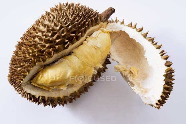 Fruta duriana abierta - foto de stock