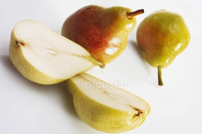 Trois poires fraîches — Photo de stock